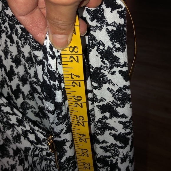 Guess size 12 black & white houndstooth faux wrap dress w/ zip detail NWT - Picture 13 of 16